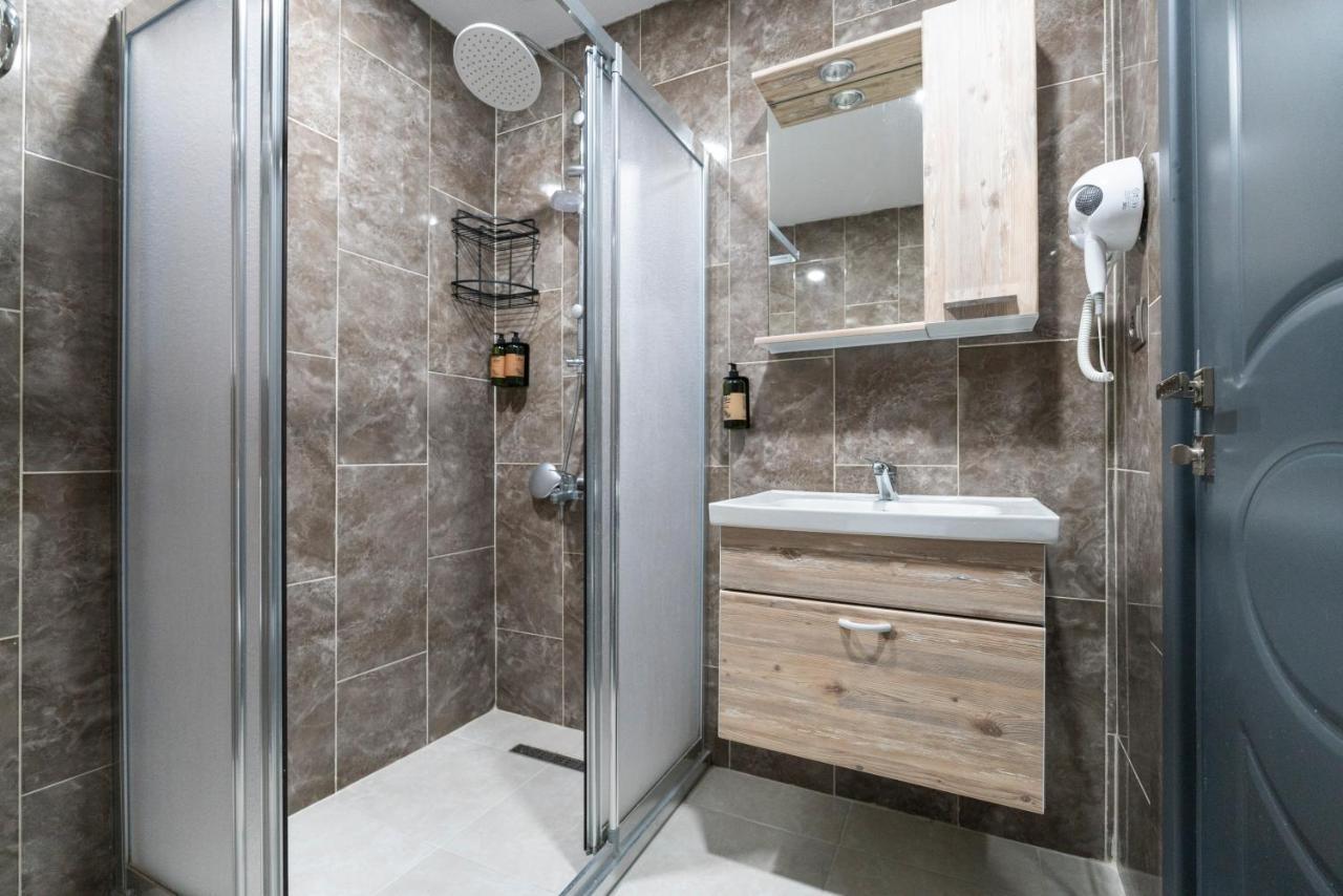 Monezza Avcilar Hotel Istanbul Bagian luar foto